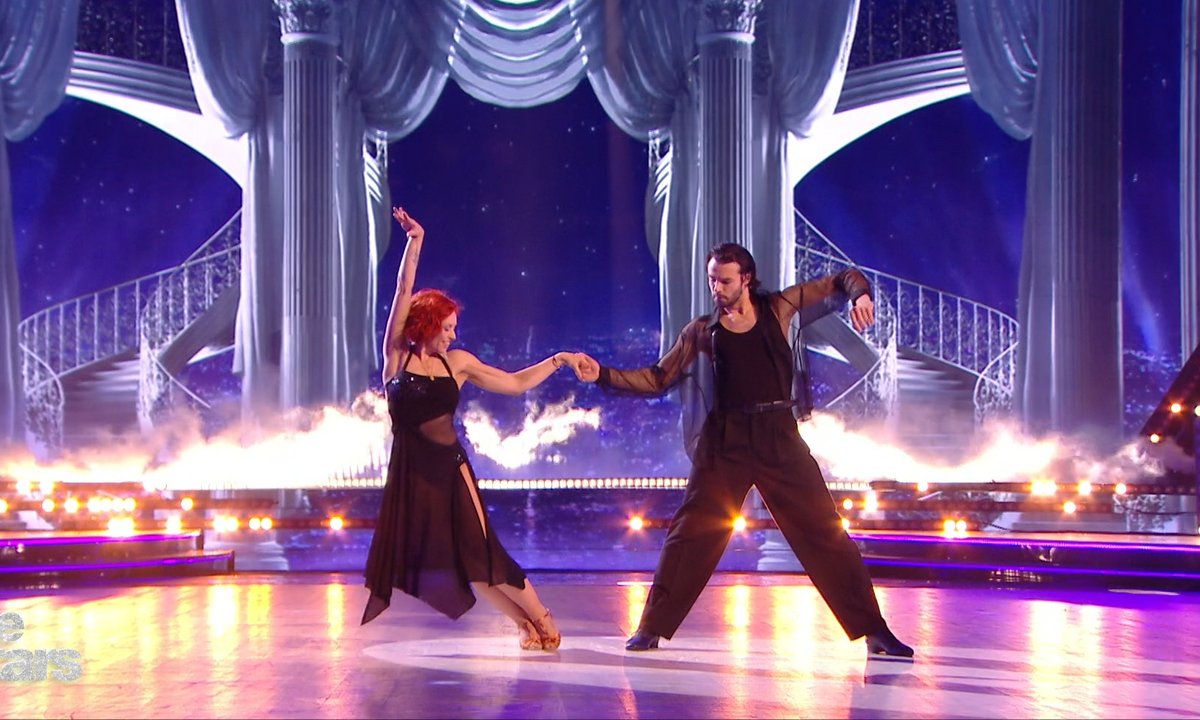Inès Reg Et Natasha St-Pier : DALS, Jugement Sur L'ouverture D'Elle Inès Reg Et Natasha St-Pier : DALS, Jugement Sur L'ouverture D'Elle