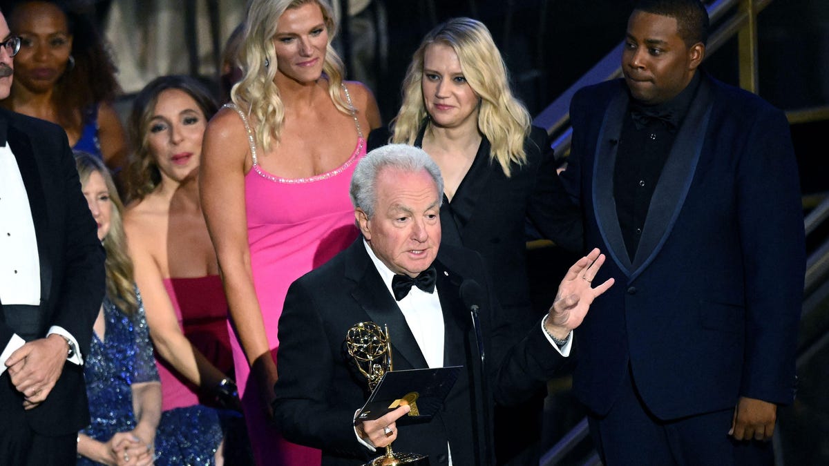 Is A Beloved Saturday Night Live Cast Member Departing? Is A Beloved Saturday Night Live Cast Member Departing?