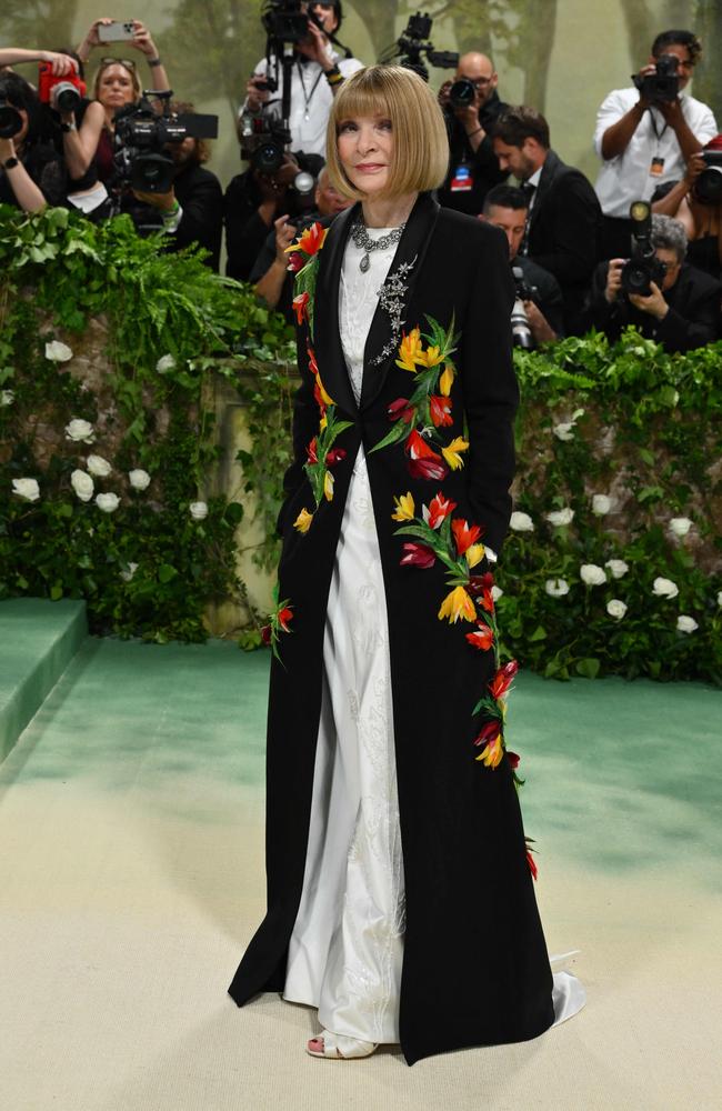 Is Naomi Campbell Banned From The 2025 Met Gala? The Anna Wintour Conflict Explored. Is Naomi Campbell Banned From The 2025 Met Gala? The Anna Wintour Conflict Explored.