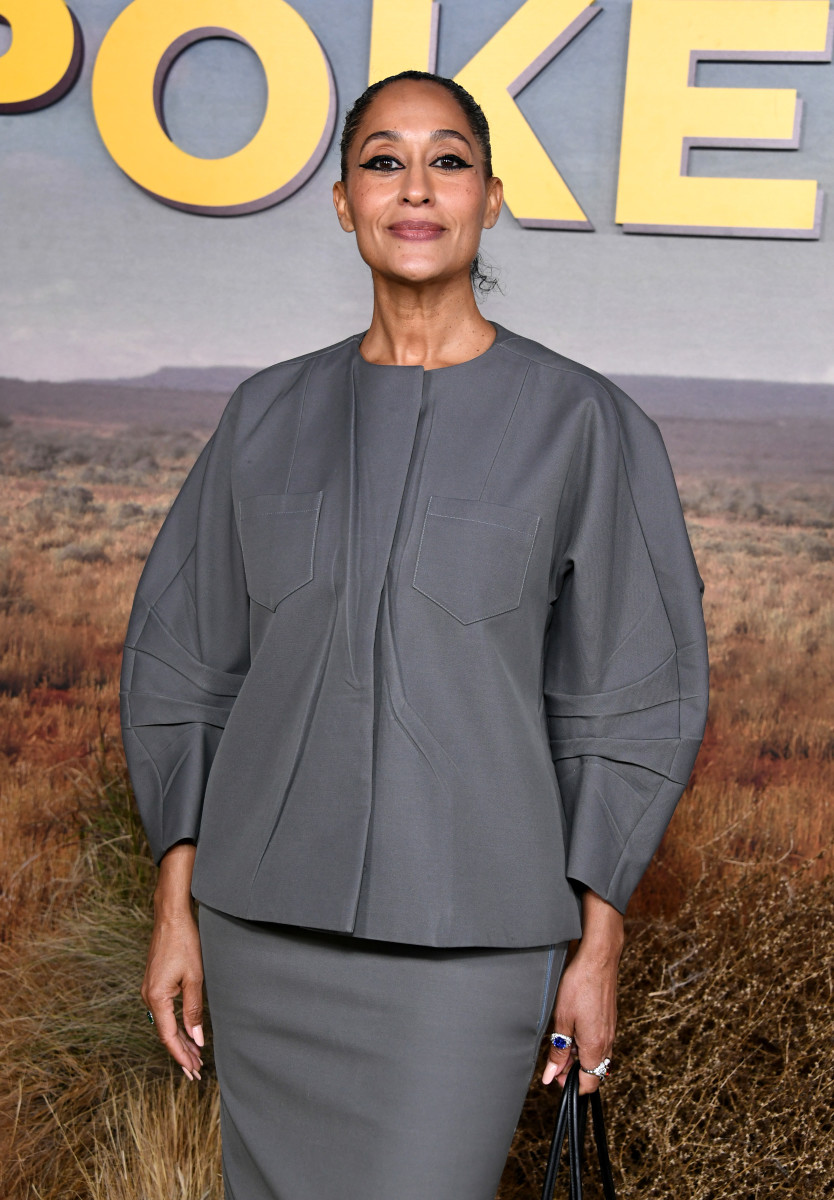 Issa Rae, Rashida Jones, And Tracee Ellis Ross On Black Mirror: Exclusive Interview Issa Rae, Rashida Jones, And Tracee Ellis Ross On Black Mirror: Exclusive Interview