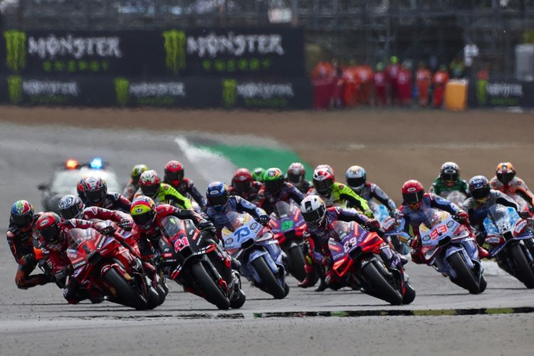 Jadwal Siaran Langsung Sprint Race MotoGP Inggris Di Trans7: Alex Rins, Marc Marquez, Dan Highlight Pertandingan Jadwal Siaran Langsung Sprint Race MotoGP Inggris Di Trans7: Alex Rins, Marc Marquez, Dan Highlight Pertandingan