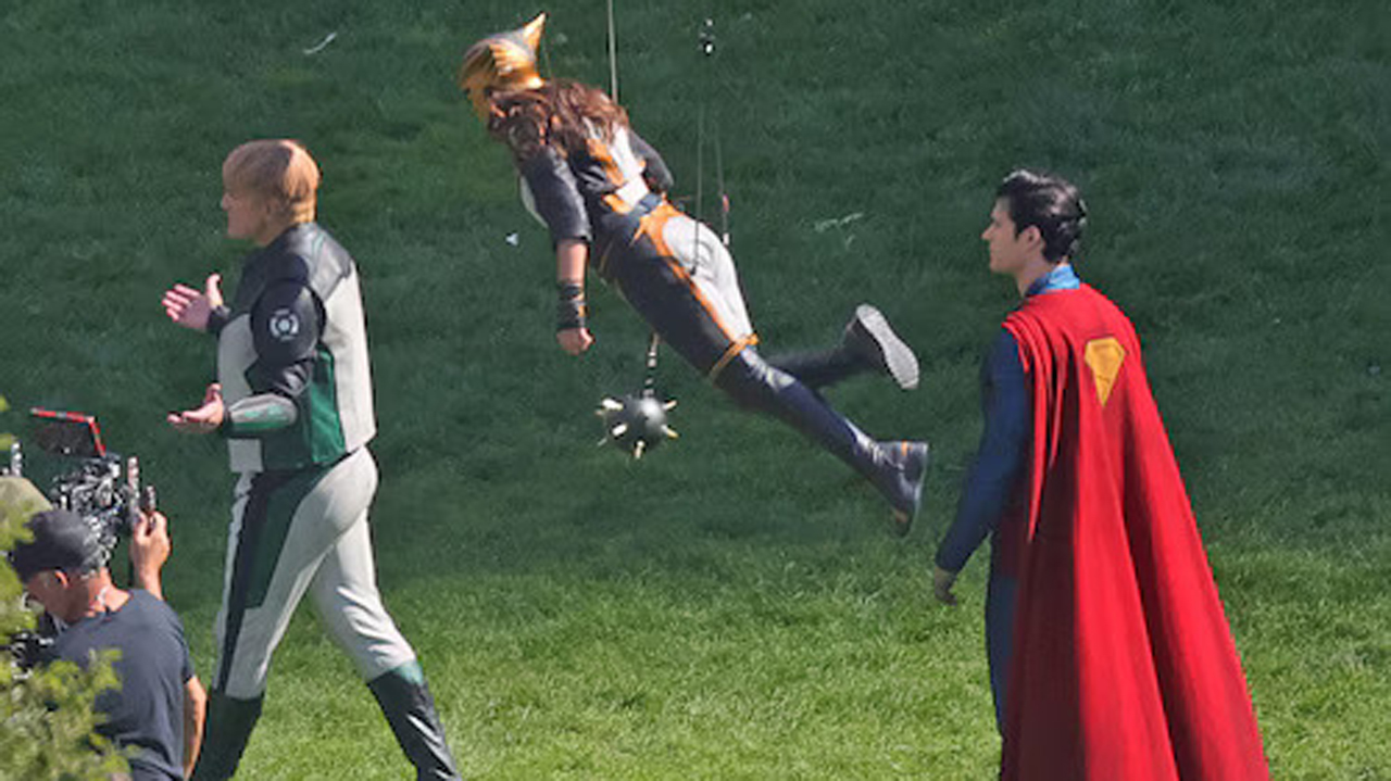 James Gunn's Superman: New Hawkgirl Wing Design Revealed James Gunn's Superman: New Hawkgirl Wing Design Revealed