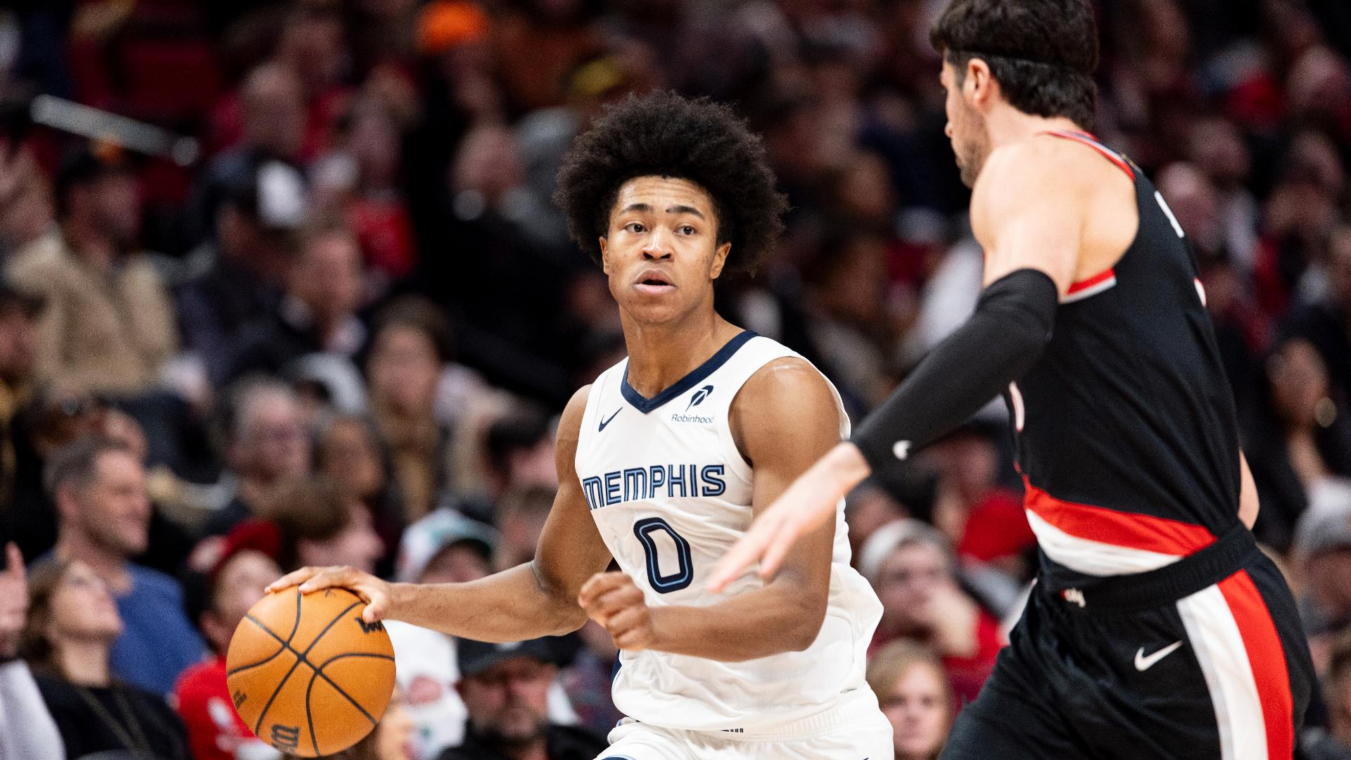 Jaylen Wells Injured: Grizzlie Player Taken Off On Stretcher After Fall Jaylen Wells Injured: Grizzlie Player Taken Off On Stretcher After Fall