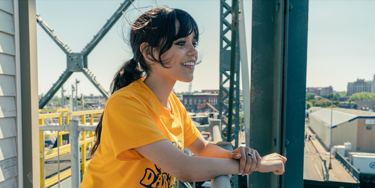 Jenna Ortega & Glen Powell Teamed For New Fantasy Film In London Jenna Ortega & Glen Powell Teamed For New Fantasy Film In London