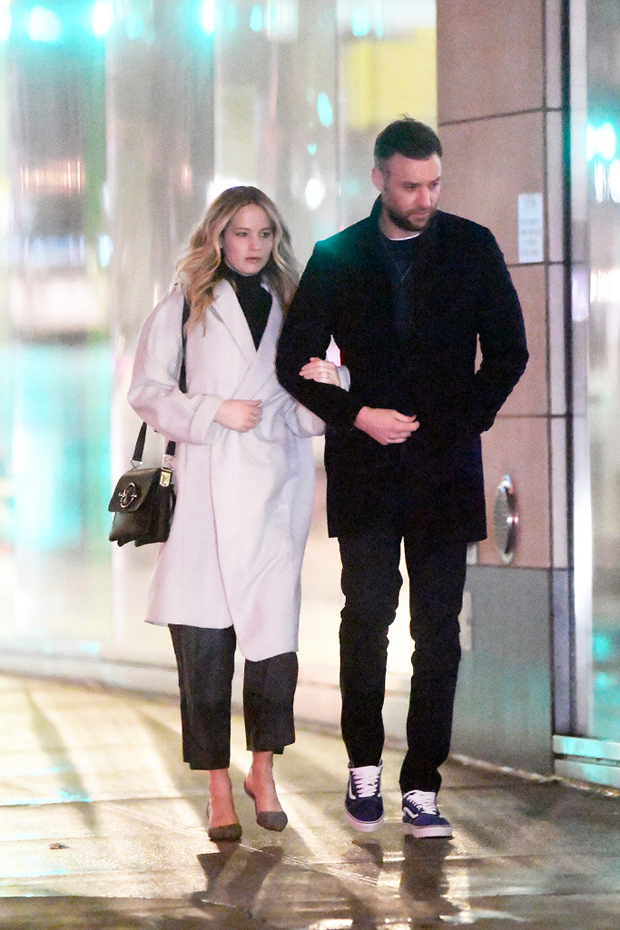 Jennifer Lawrence And Cooke Maroney: Couple Spotted On A Stroll Jennifer Lawrence And Cooke Maroney: Couple Spotted On A Stroll