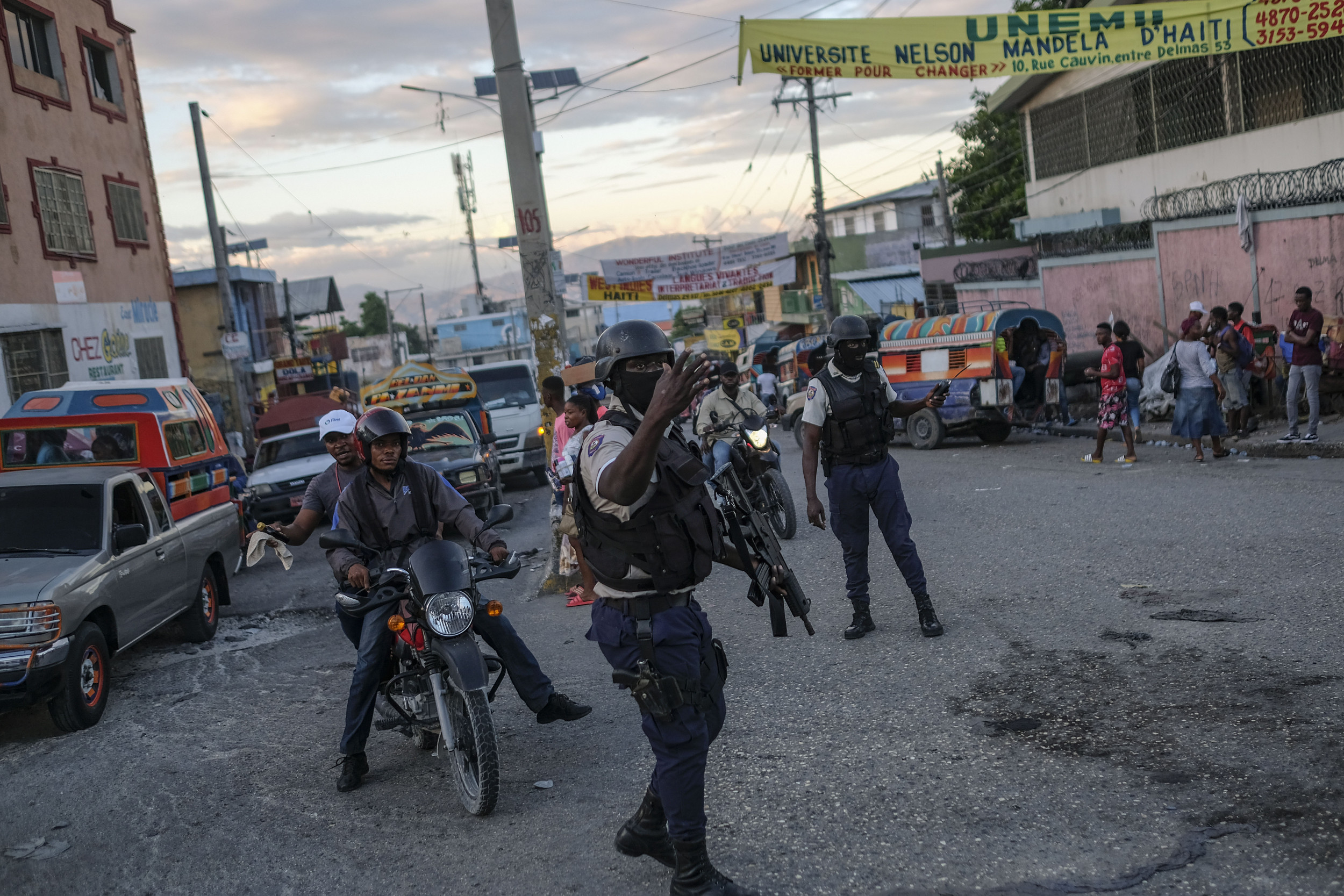JetBlue Airways Delays Haiti Return Amid Civil Unrest JetBlue Airways Delays Haiti Return Amid Civil Unrest