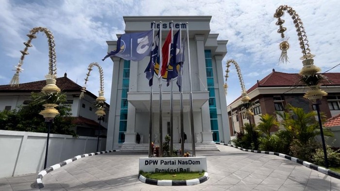 Kantor NasDem Bali: Dari Kedai Kopi Ke Senayan Kantor NasDem Bali: Dari Kedai Kopi Ke Senayan
