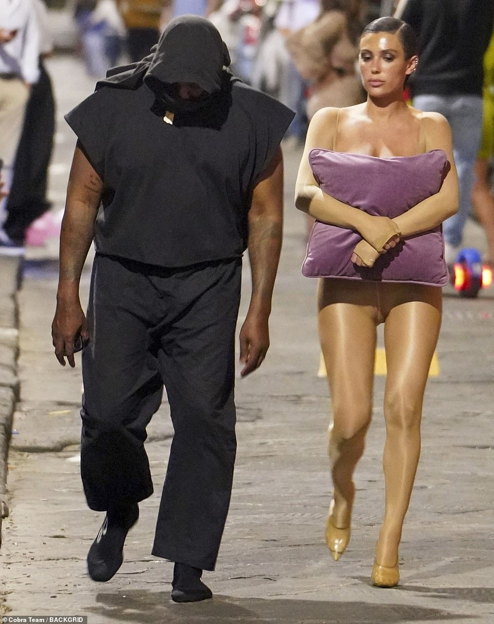 Kanye West And Bianca Censori's Spanish Dinner: Dispelling Breakup Rumors? Kanye West And Bianca Censori's Spanish Dinner: Dispelling Breakup Rumors?