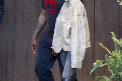 Kanye Westas Ir Bianca Censori: Nauja Šokiruojanti Nuotrauka Kanye Westas Ir Bianca Censori: Nauja Šokiruojanti Nuotrauka
