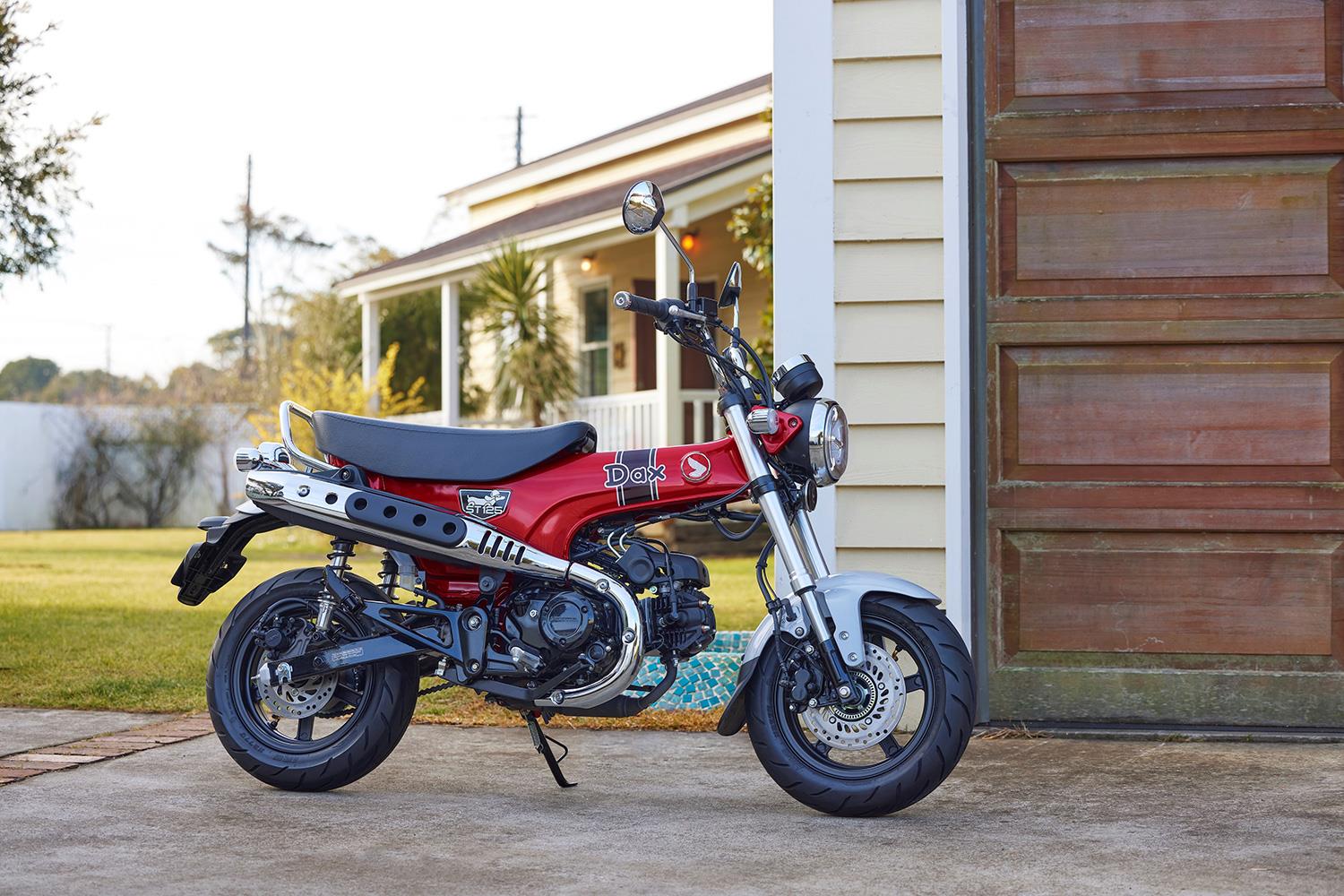Kawasaki W175 Vs Honda ST125 Dax: Perbandingan Detail Mesin Dan Performa Kawasaki W175 Vs Honda ST125 Dax: Perbandingan Detail Mesin Dan Performa