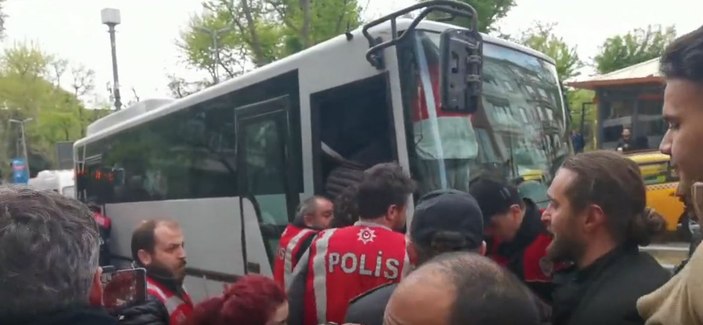 Kocaelide 1 Mayıs Kutlamalarında Yaşanan Arbede: Ayrıntılar Ve Gelişmeler Kocaelide 1 Mayıs Kutlamalarında Yaşanan Arbede: Ayrıntılar Ve Gelişmeler
