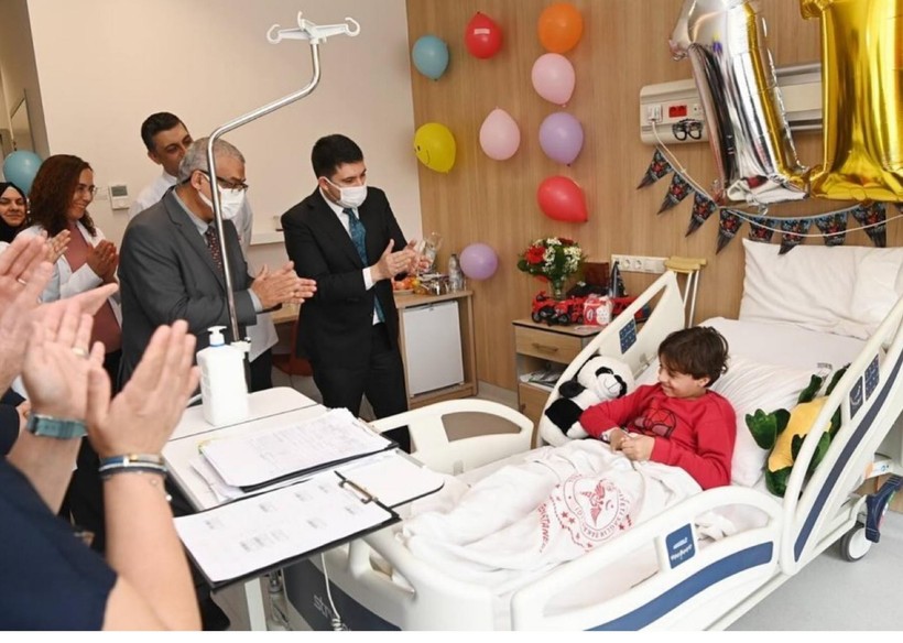 Kuran-ı Kerim Ezberleme: Gazzeli Çocukların Çadır Okulu Deneyimi Kuran-ı Kerim Ezberleme: Gazzeli Çocukların Çadır Okulu Deneyimi