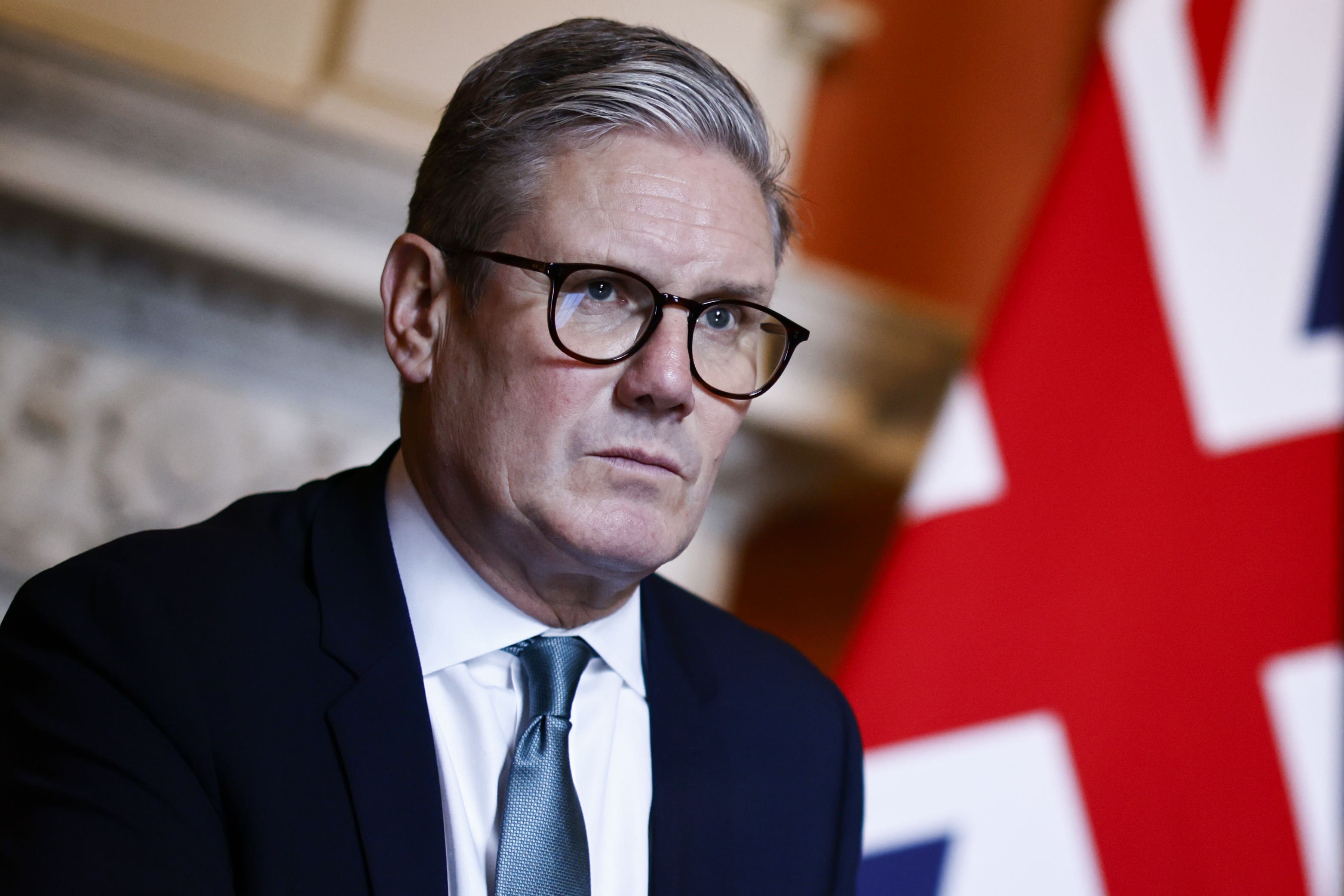Labour's Shift On Migration: Starmer's Strategy To Combat Farage Labour's Shift On Migration: Starmer's Strategy To Combat Farage