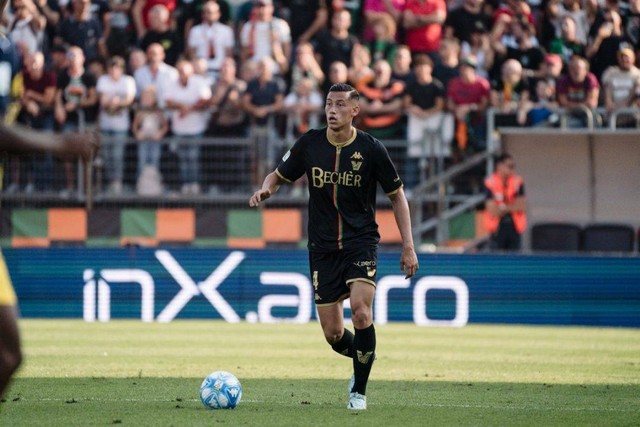 Laga Sengit: Jay Idzes 90 Menit, Venezia Tahan Imbang Atalanta Laga Sengit: Jay Idzes 90 Menit, Venezia Tahan Imbang Atalanta