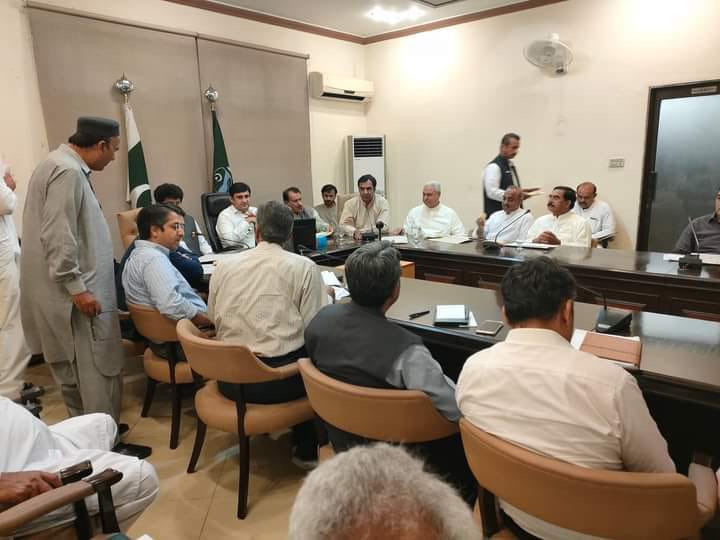 لاہور: 5 احتساب عدالتیں ختم، وفاقی حکومت کا اعلان لاہور: 5 احتساب عدالتیں ختم، وفاقی حکومت کا اعلان