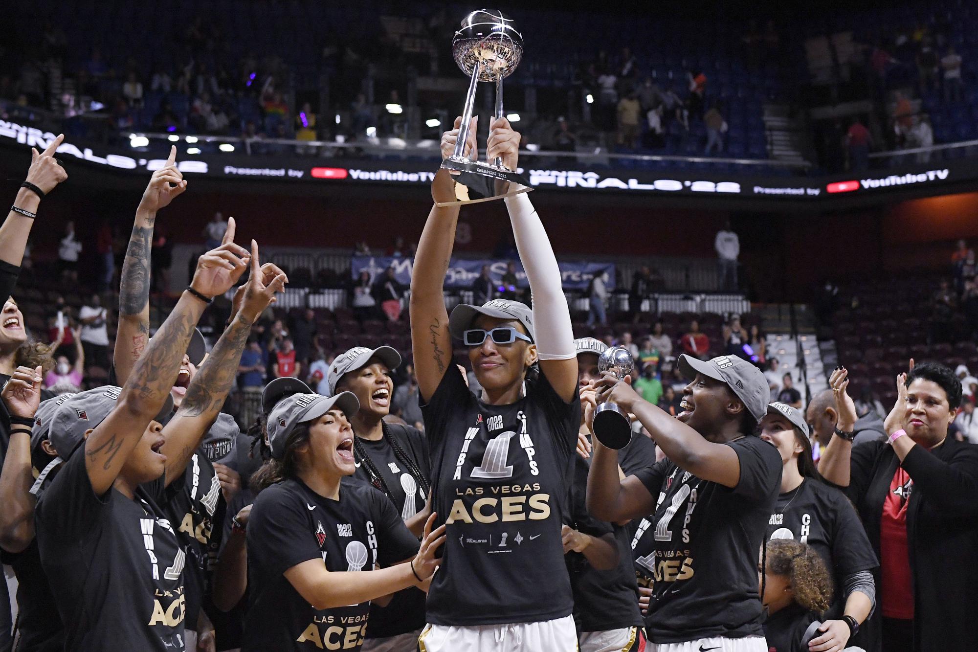 Las Vegas Aces Win Thanks To Deja Kelly's Clutch Performance Las Vegas Aces Win Thanks To Deja Kelly's Clutch Performance