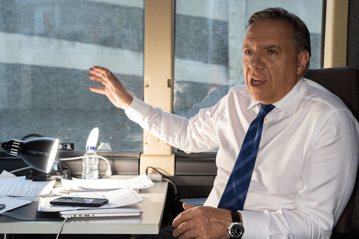 Le Premier Ministre Français Prend Des Décisions De Défense Sans Consultation Publique Le Premier Ministre Français Prend Des Décisions De Défense Sans Consultation Publique