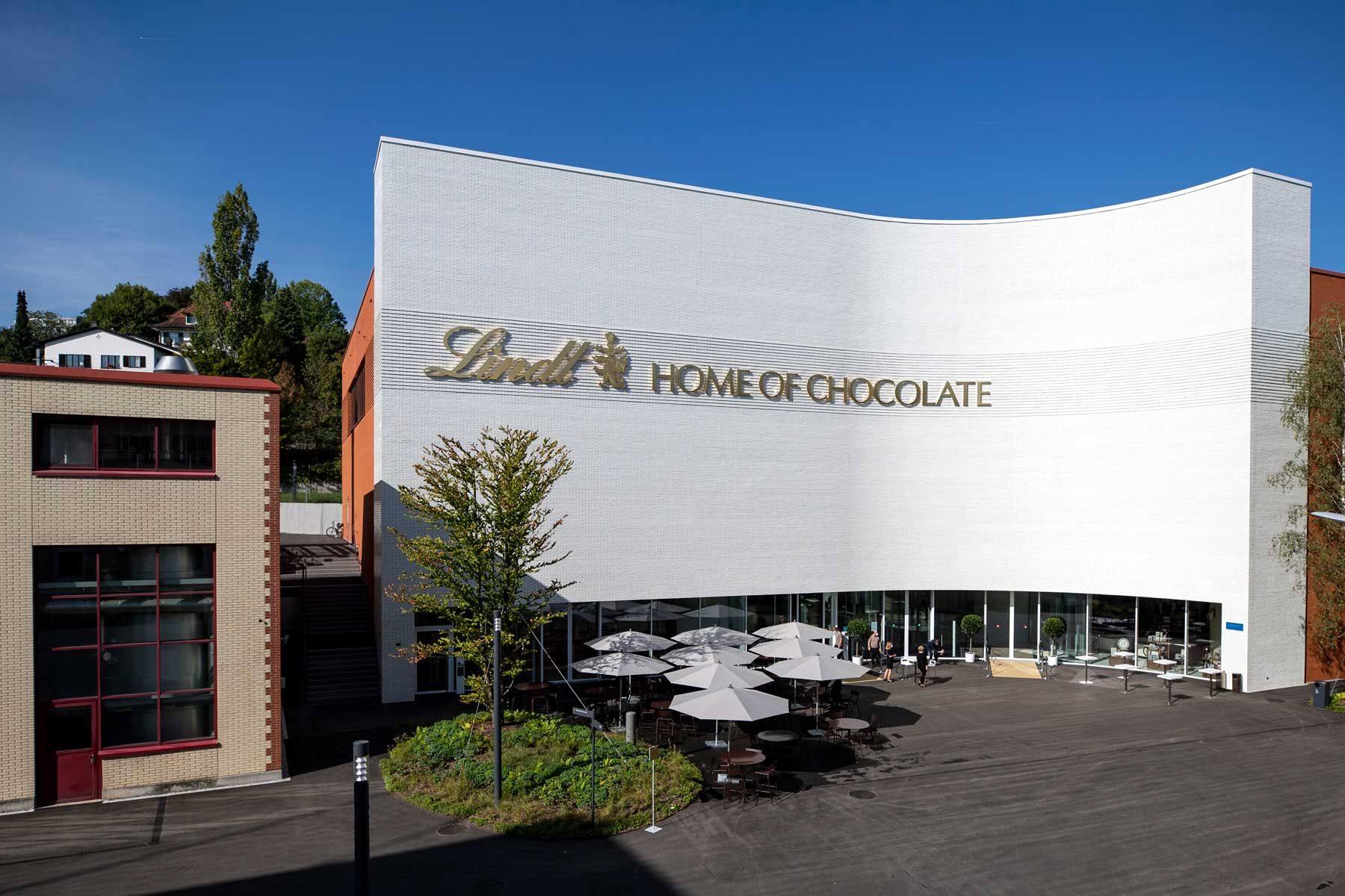 Lindt Opens Central London Chocolate Paradise: Indulge In Exquisite Treats Lindt Opens Central London Chocolate Paradise: Indulge In Exquisite Treats