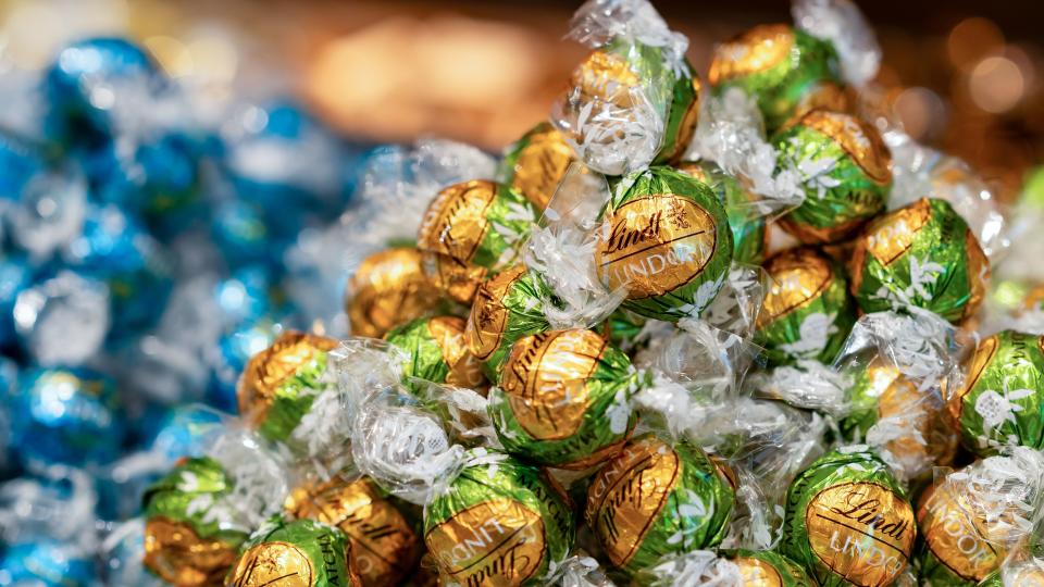 Lindt's New Chocolate Paradise In Central London: Location, Treats & More Lindt's New Chocolate Paradise In Central London: Location, Treats & More