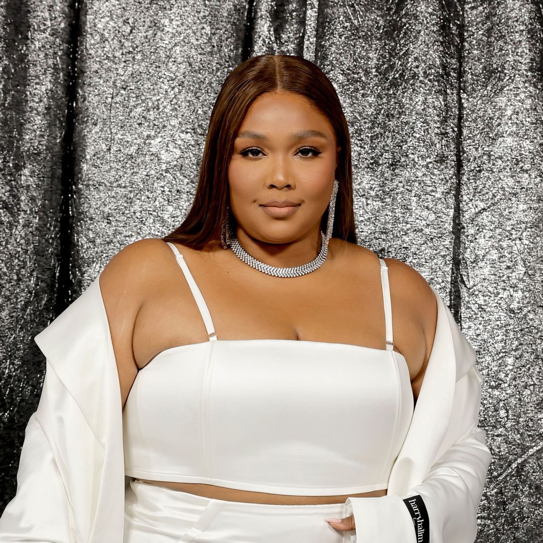 Lizzo's New Look: The Internet Responds To Her Weight Loss Journey Lizzo's New Look: The Internet Responds To Her Weight Loss Journey