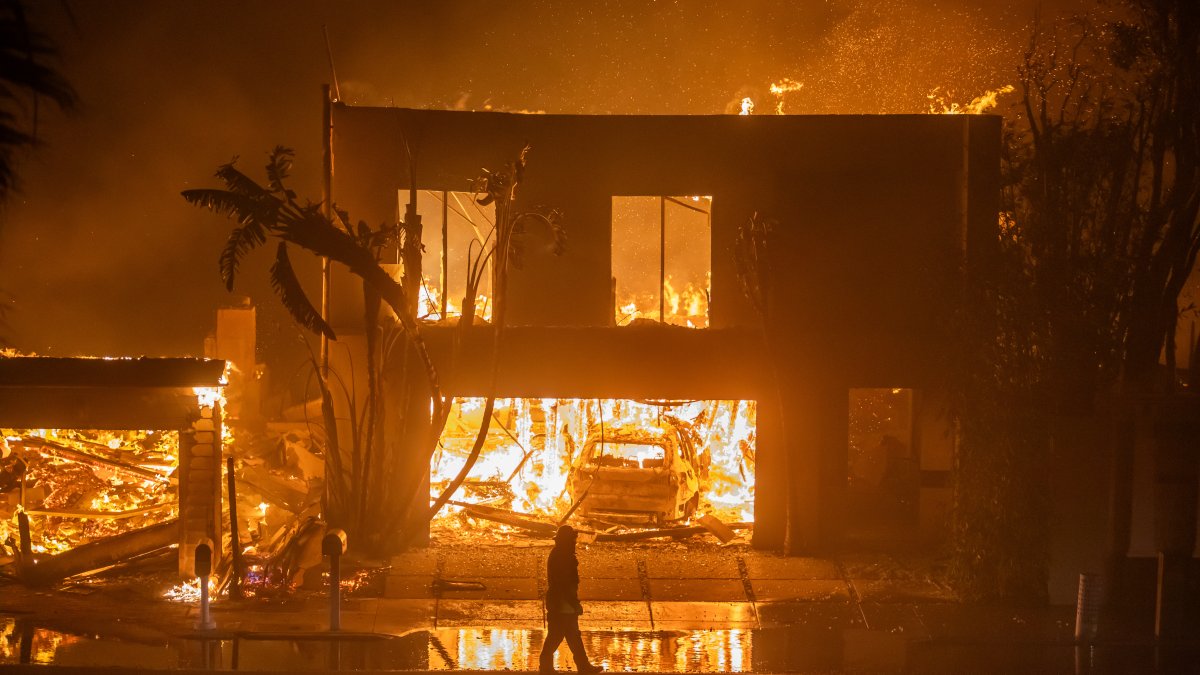 Los Angeles Renters Face Price Gouging After Recent Fires Los Angeles Renters Face Price Gouging After Recent Fires