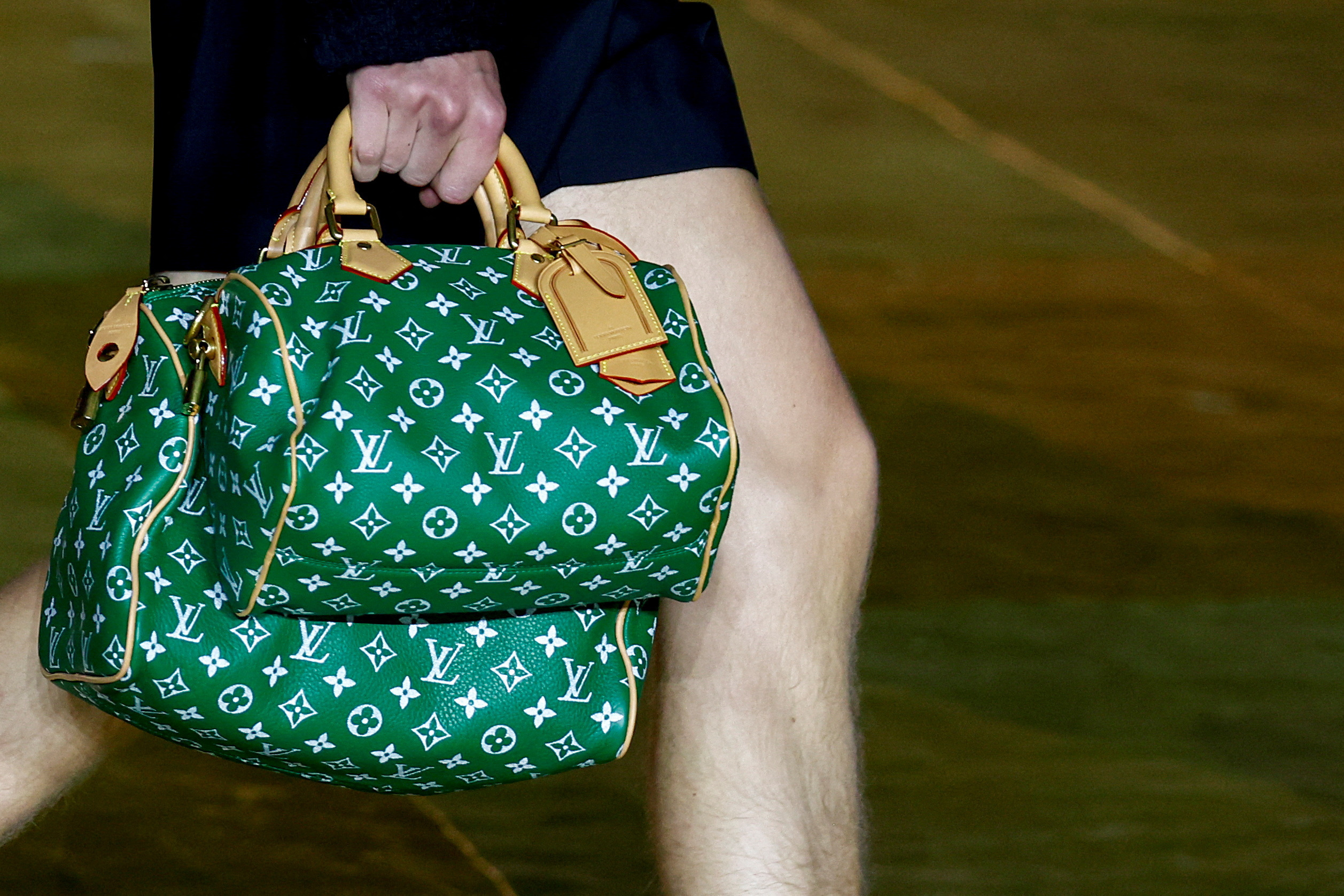 LVMH Q1 Sales Miss Expectations, Shares Fall 8.2% LVMH Q1 Sales Miss Expectations, Shares Fall 8.2%