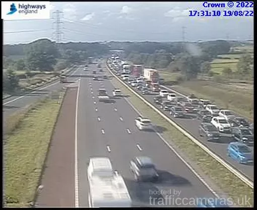 M6 Southbound Traffic Congestion: 60-Minute Delays Reported M6 Southbound Traffic Congestion: 60-Minute Delays Reported