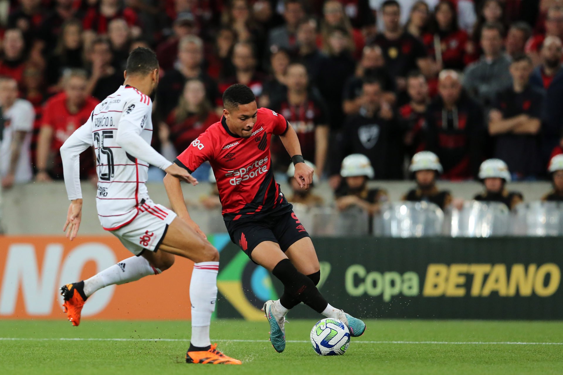 Manchester United's Pursuit Of Dominant Free Agent Manchester United's Pursuit Of Dominant Free Agent