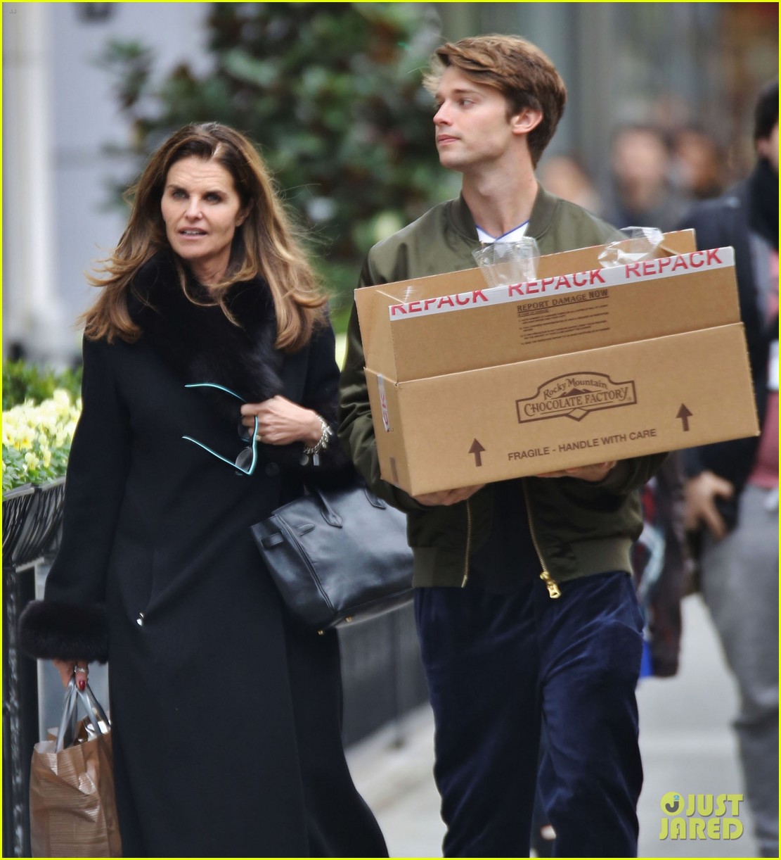 Maria Shriver's Comments On Patrick Schwarzenegger's White Lotus Performance Maria Shriver's Comments On Patrick Schwarzenegger's White Lotus Performance