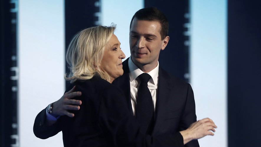 Marine Le Pen Et La Justice : Jacobelli Défend L'Immunité D'une Députée RN Marine Le Pen Et La Justice : Jacobelli Défend L'Immunité D'une Députée RN