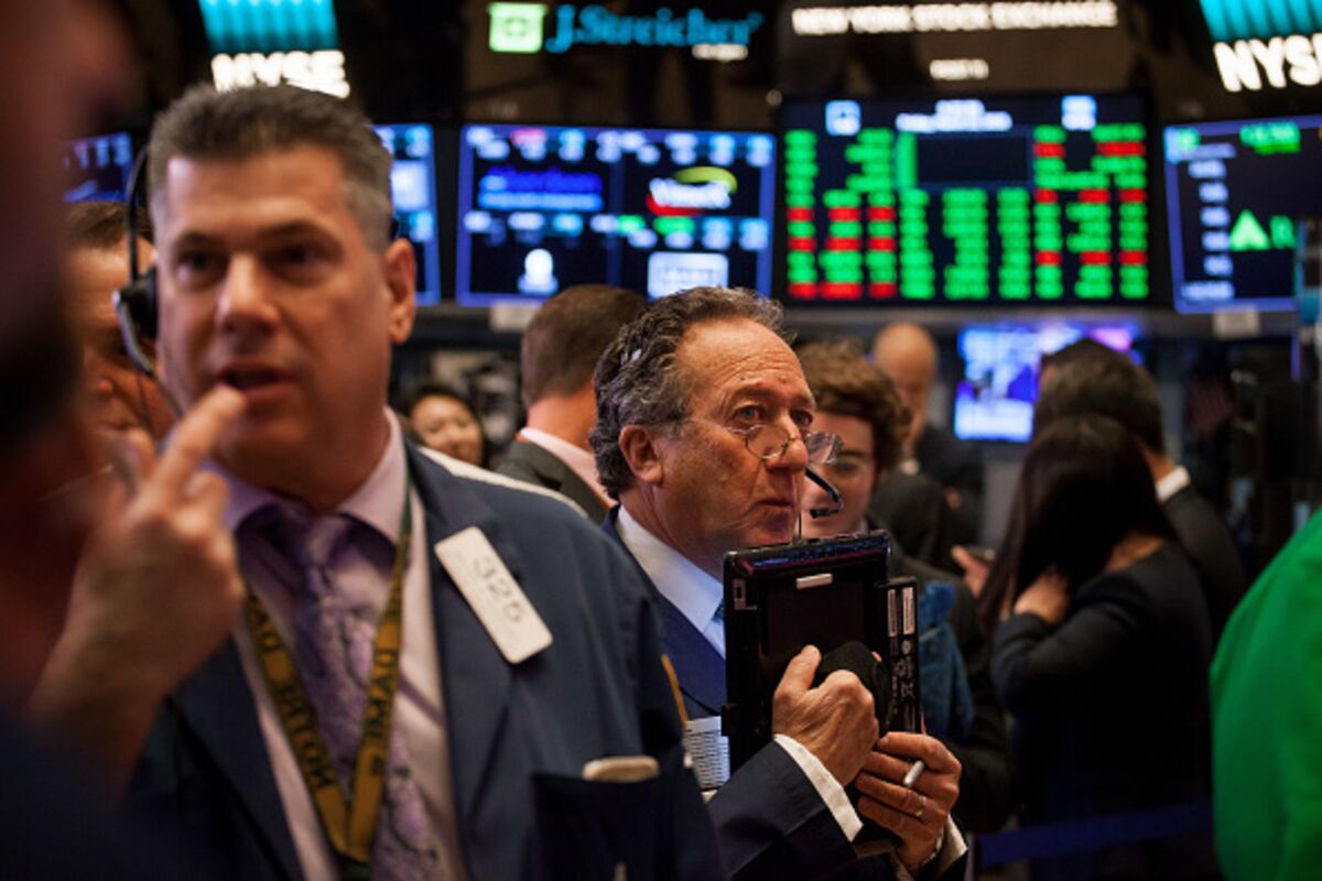 Market Turmoil? ETF Investments Reach New Highs Market Turmoil? ETF Investments Reach New Highs