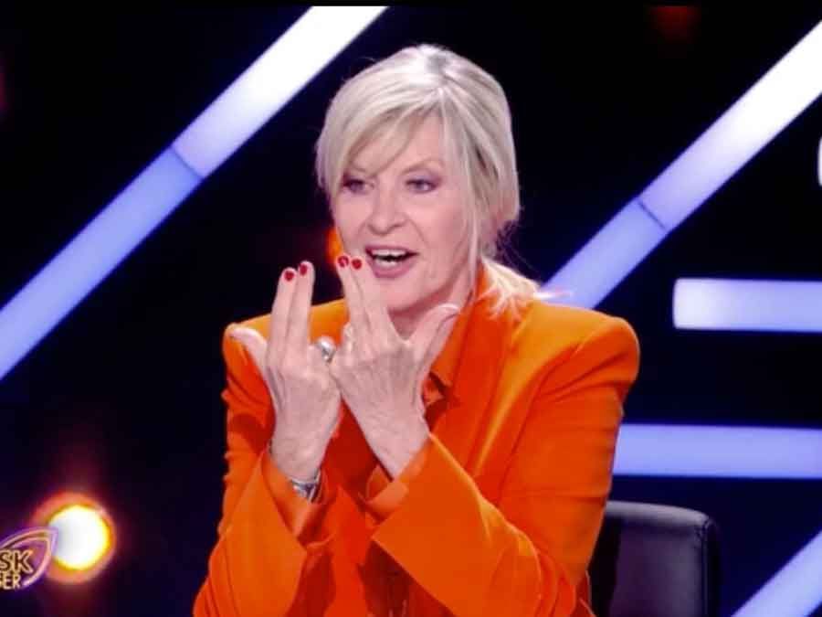 Mask Singer 2025 : Chantal Ladesou A-t-elle Dévoilé L'Autruche ? Nos Prédictions Mask Singer 2025 : Chantal Ladesou A-t-elle Dévoilé L'Autruche ? Nos Prédictions