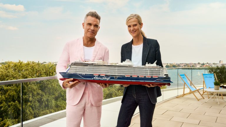 Mein Schiff Relax Christening: Robbie Williams' Málaga Performance Mein Schiff Relax Christening: Robbie Williams' Málaga Performance