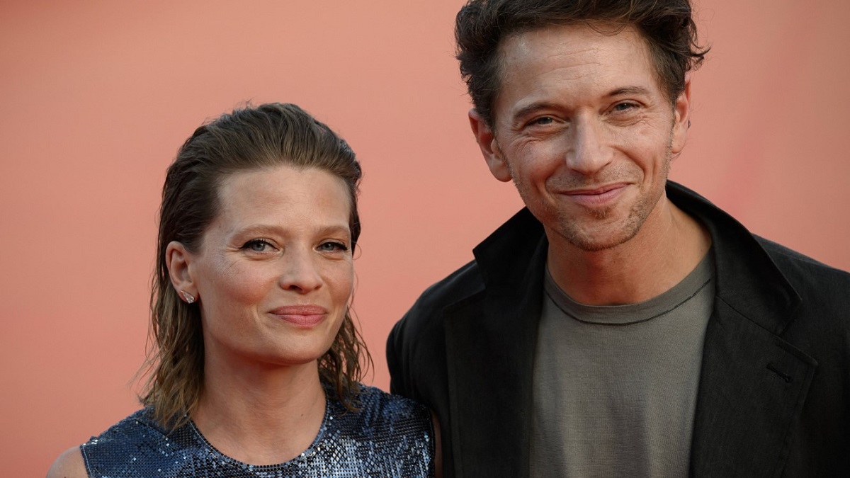 Mélanie Thierry Et Raphaël : Les Défis D'une Famille Nombreuse Avec De Grands Écarts D'Âge Mélanie Thierry Et Raphaël : Les Défis D'une Famille Nombreuse Avec De Grands Écarts D'Âge