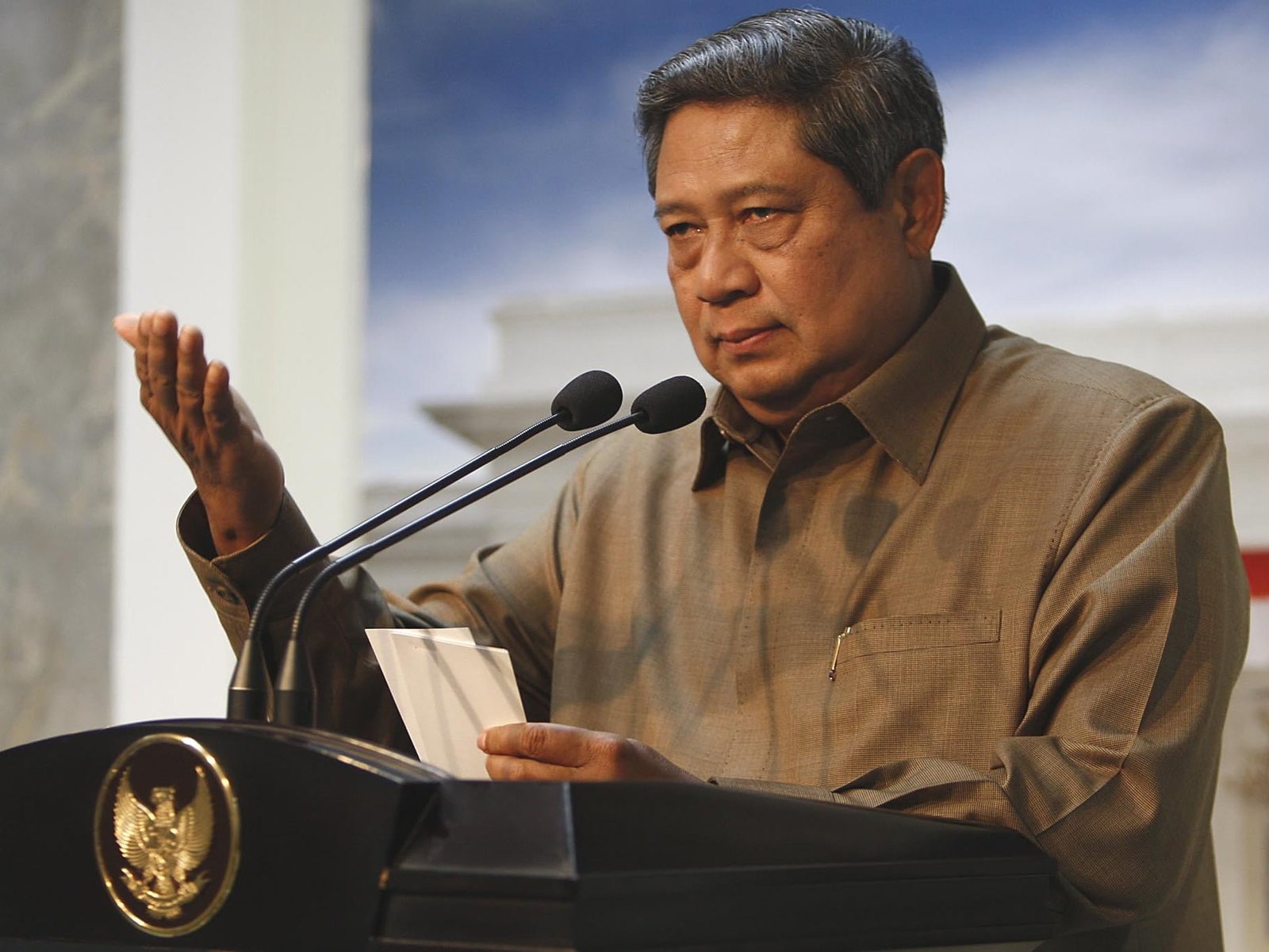Menangani Konflik Myanmar: Hikmah Dari Pendekatan SBY Yang Non-Interventif Menangani Konflik Myanmar: Hikmah Dari Pendekatan SBY Yang Non-Interventif