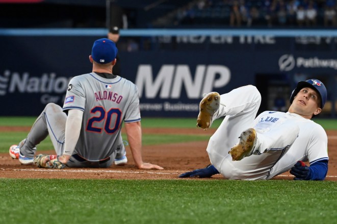 Mets' Defensive Error In Walk-Off Loss: A Missed Call's Consequences Mets' Defensive Error In Walk-Off Loss: A Missed Call's Consequences