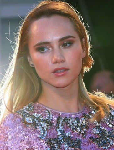 Michael Kors And Amazon Partner: Luxury Handbags And More With Suki Waterhouse Michael Kors And Amazon Partner: Luxury Handbags And More With Suki Waterhouse