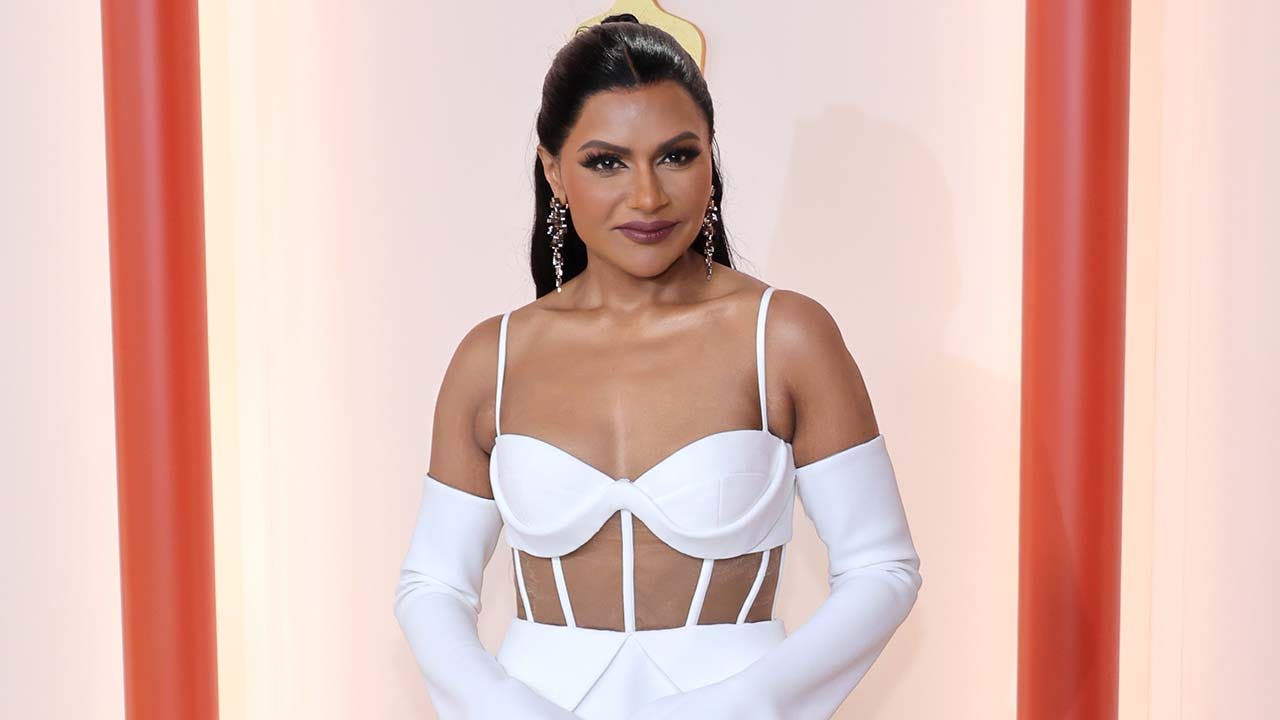 Mindy Kaling's Weight Loss: A New Look At The Premiere Mindy Kaling's Weight Loss: A New Look At The Premiere