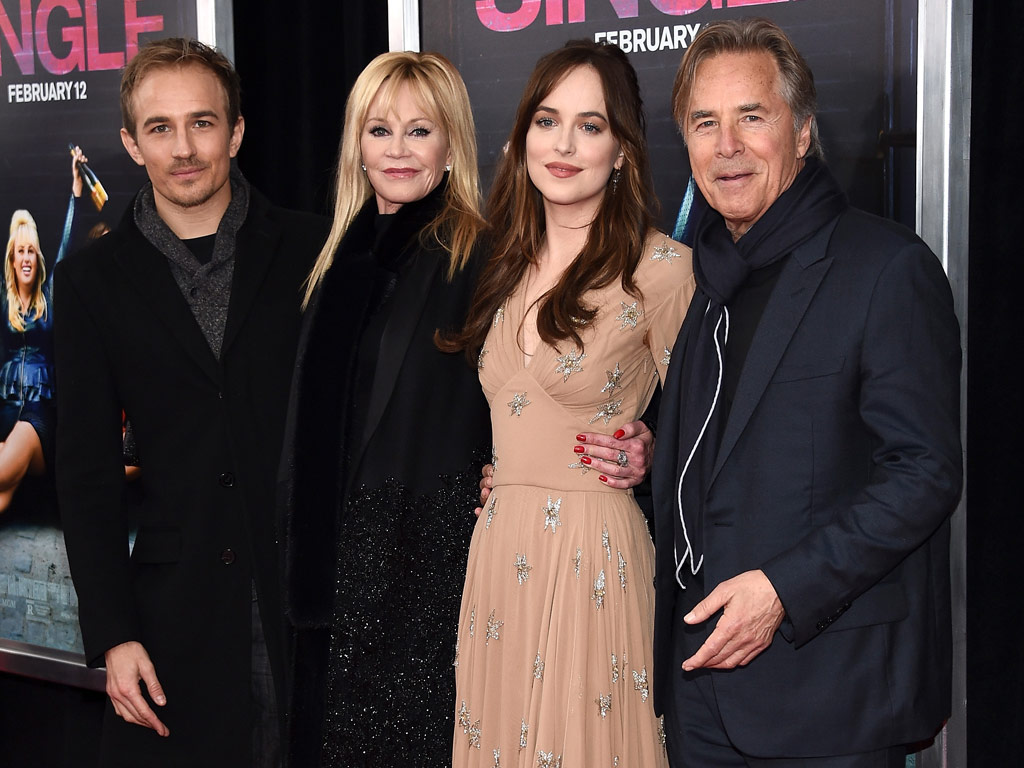 Mother-Daughter Duo: Dakota Johnson And Melanie Griffith's Spring Fashion Mother-Daughter Duo: Dakota Johnson And Melanie Griffith's Spring Fashion