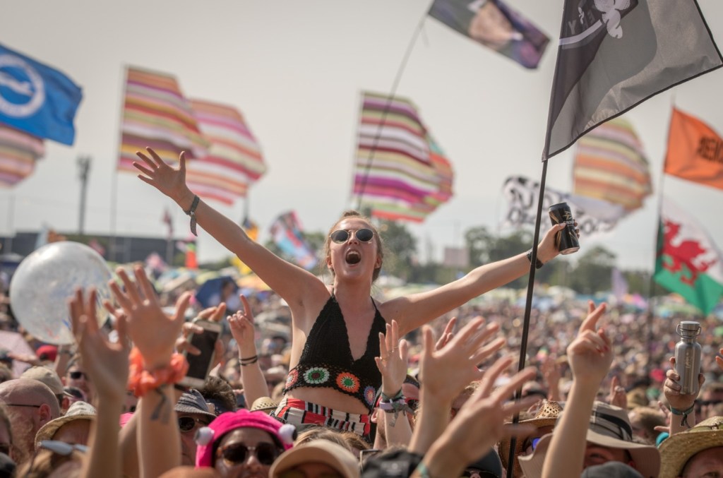Mystery US Band Possibly Headed To Glastonbury Festival Mystery US Band Possibly Headed To Glastonbury Festival