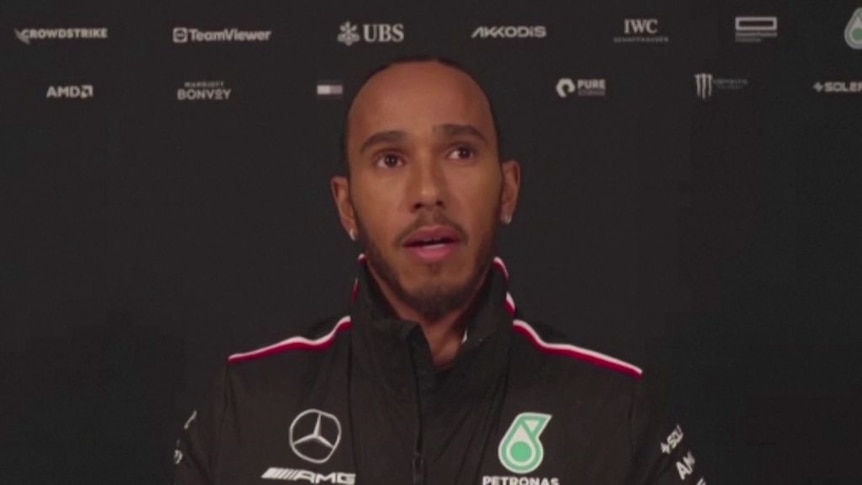 New F1 Testing Footage Shows Lewis Hamilton's Act Of Sportsmanship New F1 Testing Footage Shows Lewis Hamilton's Act Of Sportsmanship