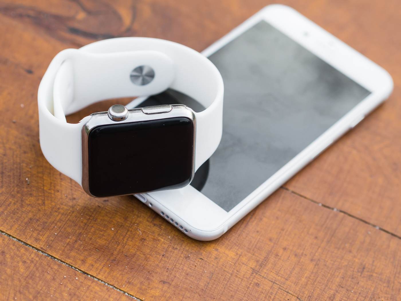 NHL Referees Embrace Apple Watch Technology: A Comprehensive Look NHL Referees Embrace Apple Watch Technology: A Comprehensive Look