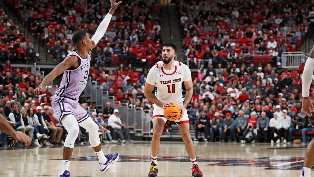 No. 10 Texas Tech Upsets Kansas 78-73 On The Road