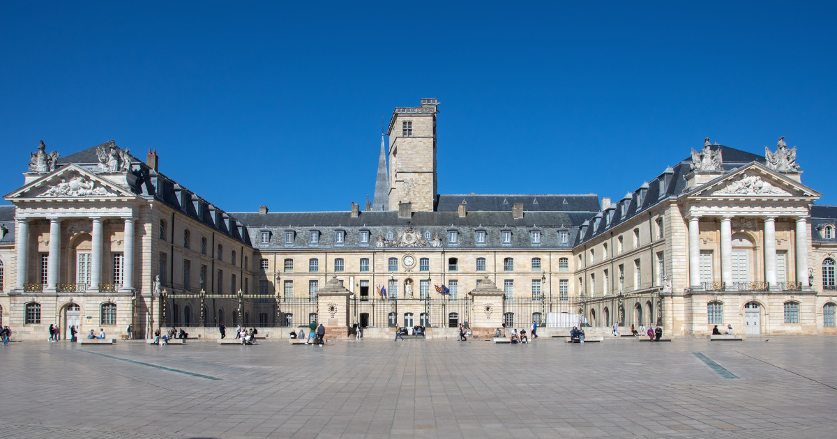 Nouveau Vignoble À Dijon : 2 500 M² Plantés Aux Valendons Nouveau Vignoble À Dijon : 2 500 M² Plantés Aux Valendons