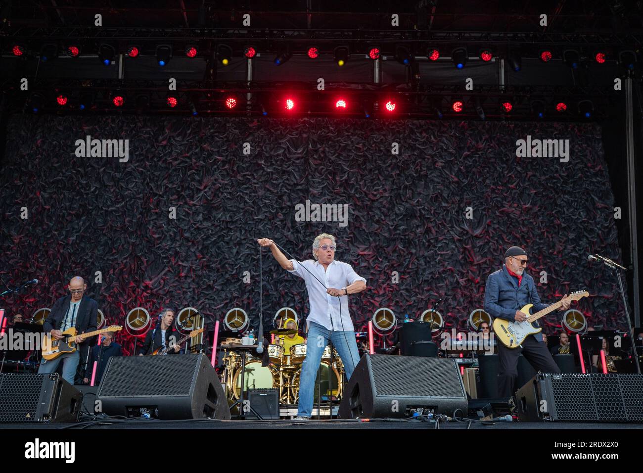 Official: Zak Starkey To Stay With The Who, Says Pete Townshend Official: Zak Starkey To Stay With The Who, Says Pete Townshend