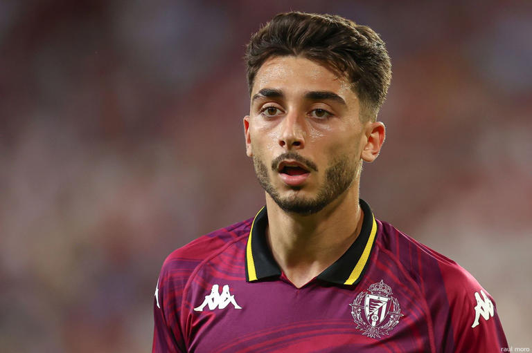 Opvallende Naam In Beeld Bij Ajax: Simonis Toekomst Onzeker Opvallende Naam In Beeld Bij Ajax: Simonis Toekomst Onzeker