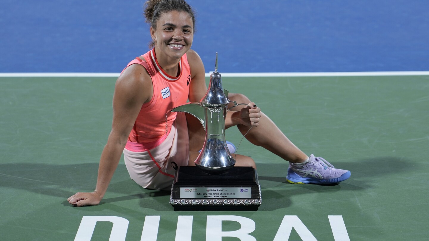 Paolini's Dubai Defense Halted By Kenin's Injury