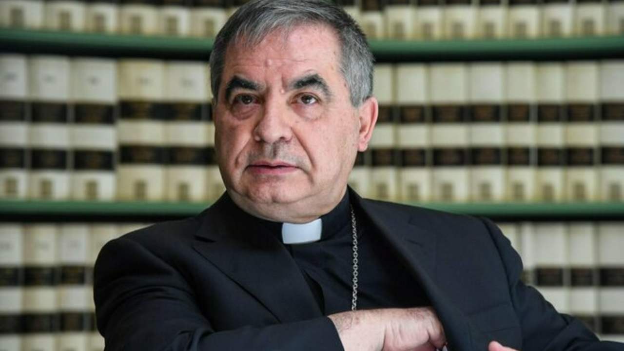 Papa Cardinale Becciu: Le Preghiere E La Questione Delle Dimissioni Papa Cardinale Becciu: Le Preghiere E La Questione Delle Dimissioni