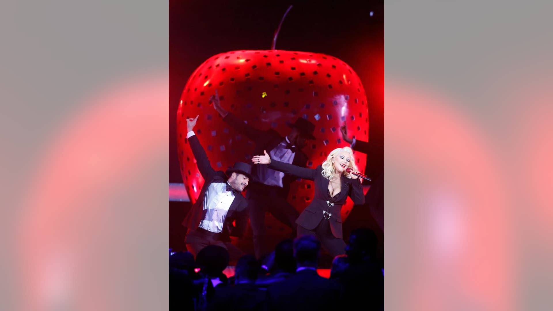Photoshopped To Perfection? Analyzing Christina Aguilera's Recent Image Transformation Photoshopped To Perfection? Analyzing Christina Aguilera's Recent Image Transformation