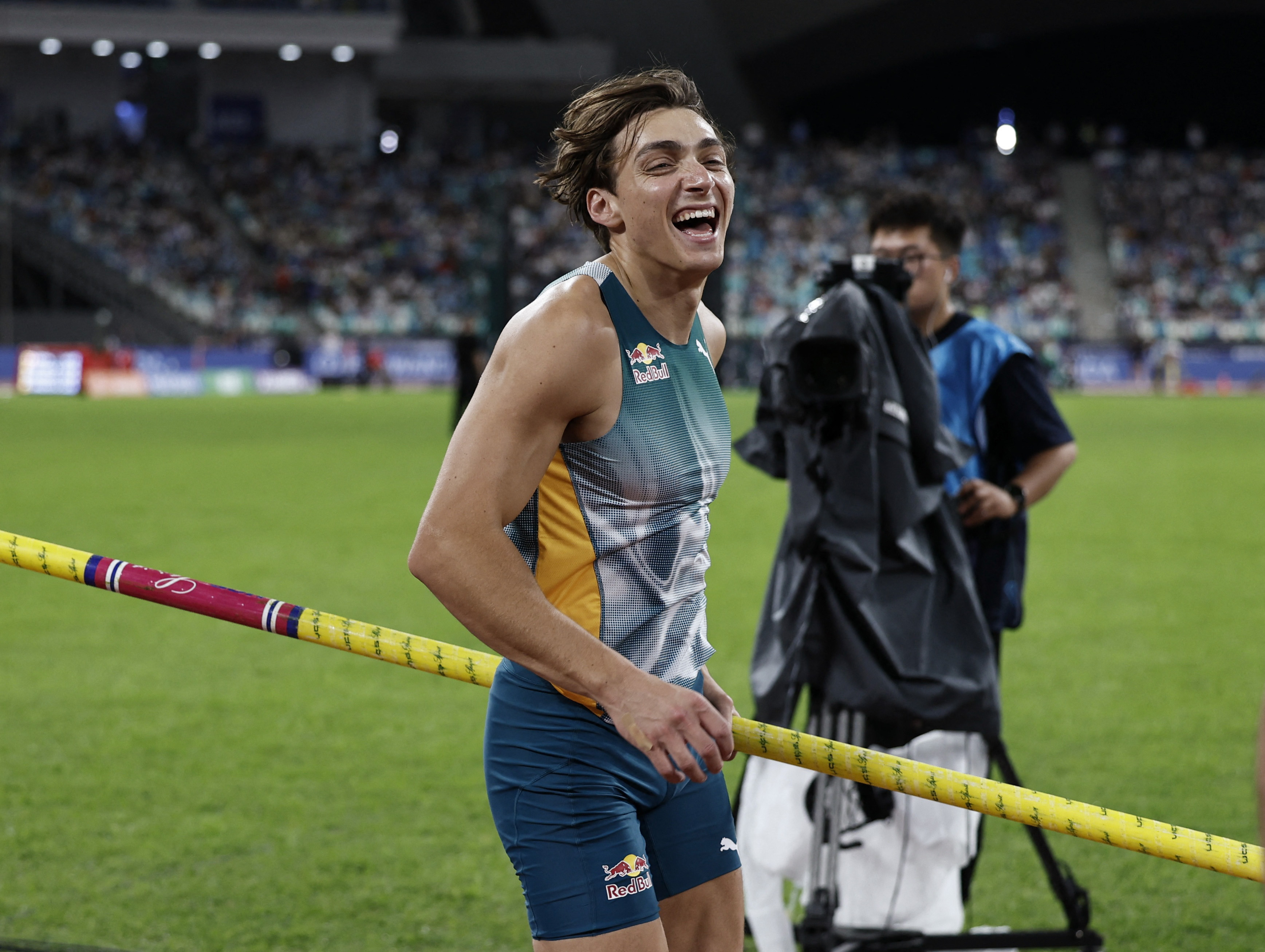 Pole Vault Powerhouse: Duplantis Kicks Off Diamond League Season Pole Vault Powerhouse: Duplantis Kicks Off Diamond League Season